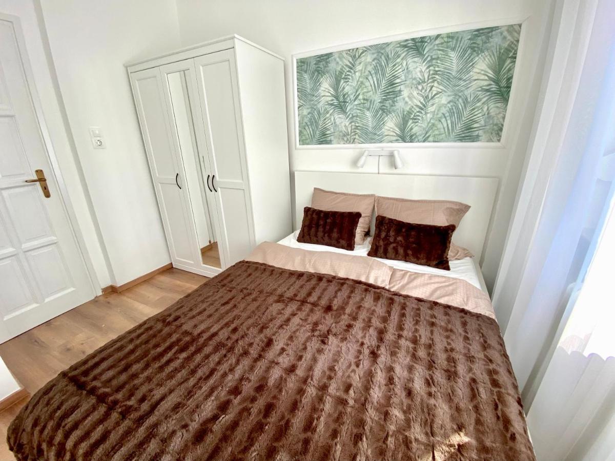 Esther Apartman Татабанья Экстерьер фото